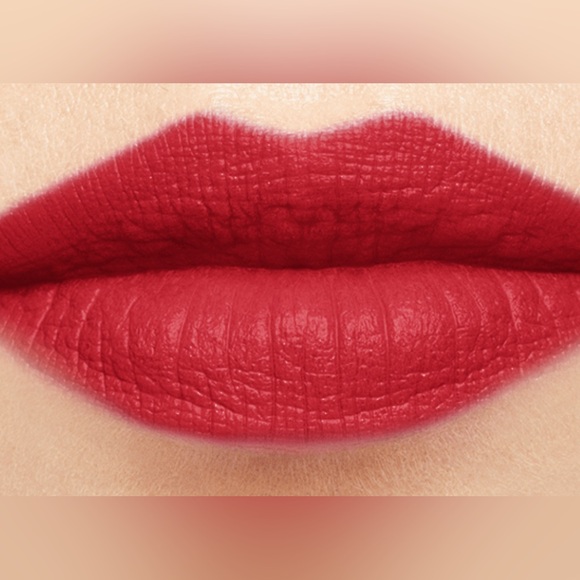 Mary Kay Gel Semi-Matte Lipstick RED STILETTO - Picture 4 of 5